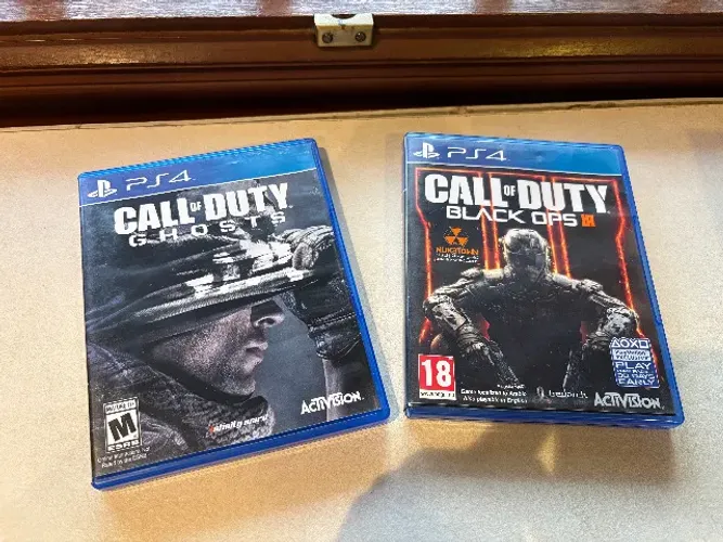 (PS4) Call of Duty Black Ops 3 + Ghosts - Usados