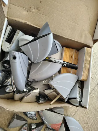 Tucanos suporte para prateleiras