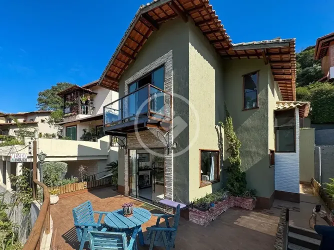 CASA 3 QUARTOS, COM 214M2, À VENDA POR 900.000,00 EM VARGEM GRANDE, TERESÓPOLIS codigo: 34