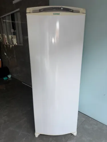 Geladeira Consul semi nova 110v grande espaçosa