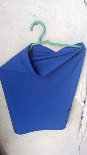 Saia azul feminina