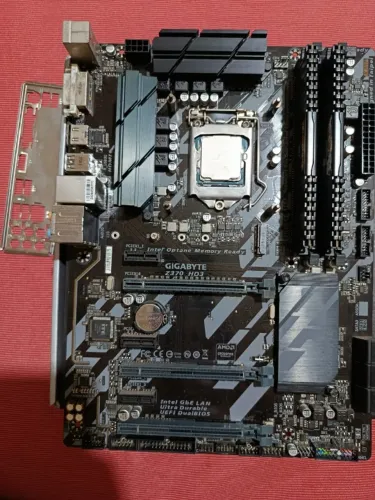 Kit Processador Intel I7 8700k, Placa mae GigabyteZ370, RAM 2x8gb, Water Cooler Corsair