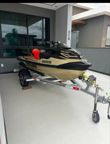 Vendo jet ski seadoo Rxtx 325