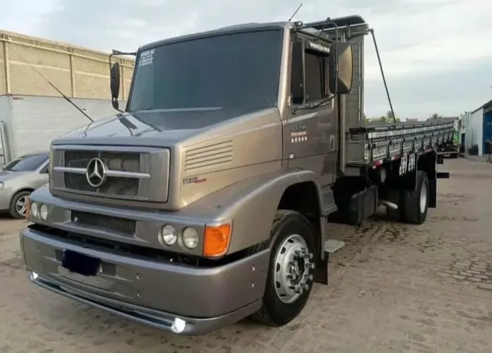 Mercedes-Benz L1318
