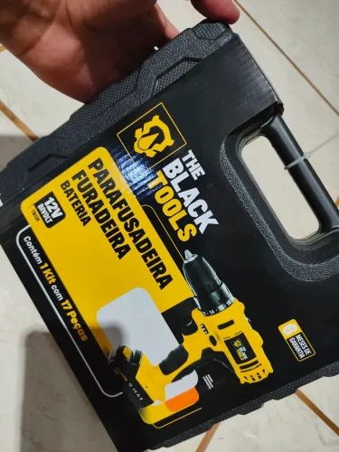 Parafusadeira e furadeira Black tools