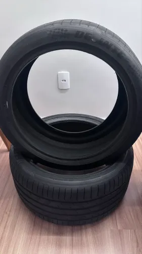 Pneu 275 35 R 19