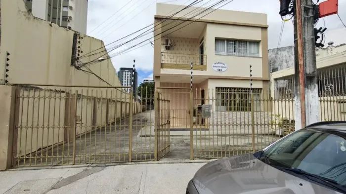 Alugo apartamento no Bairro São José, em Aracaju.