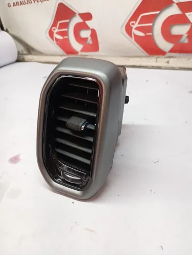 Difusor ar lateral direito orig fiat toro 2022 á 2025. B136