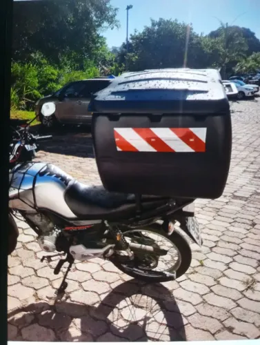 Moto start 2023 com baú