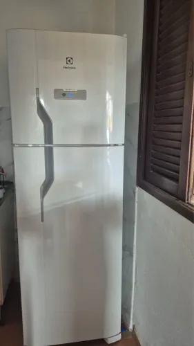 GELADEIRA ELETROLUX FROSTFREE