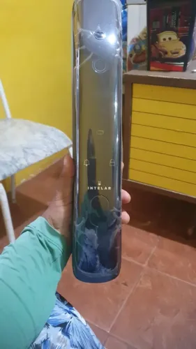 Fechadura eletrônica com reconhecimento facial 