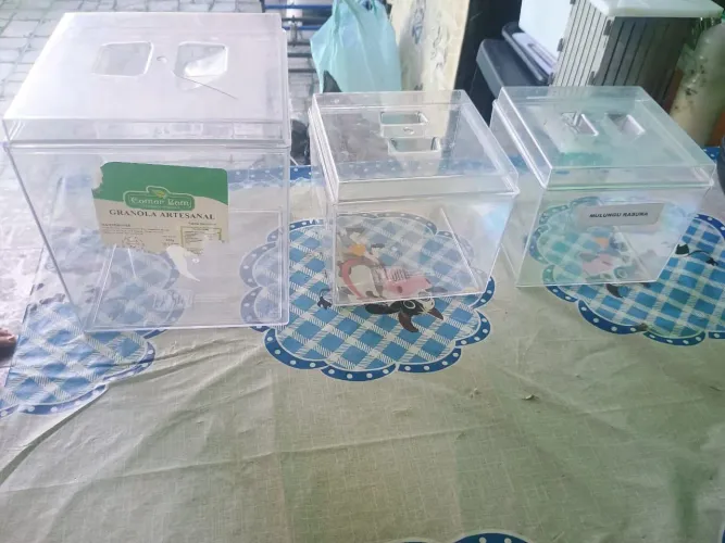 Caixas de acrílicos