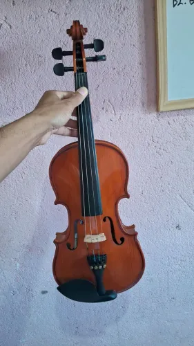 Violino 3/4 Semi Novo Di Pietro - Completo com Estojo e Acessórios