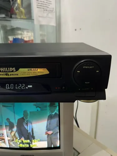 Vídeo cassete Phillips vr354 auto limpante