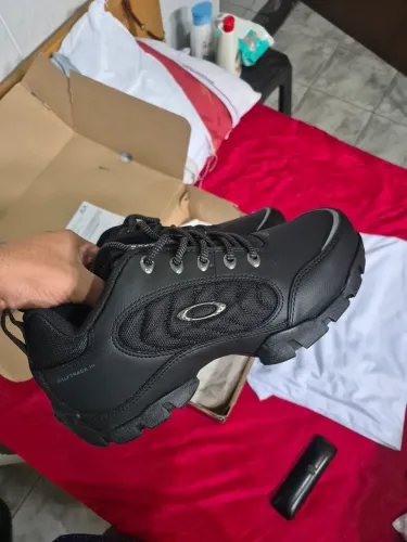 Tenis Oakley Halftrack Novo sem uso