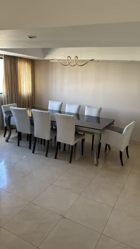 Mesa jantar Vidro 8 lugares C=2,40m L=1,10m