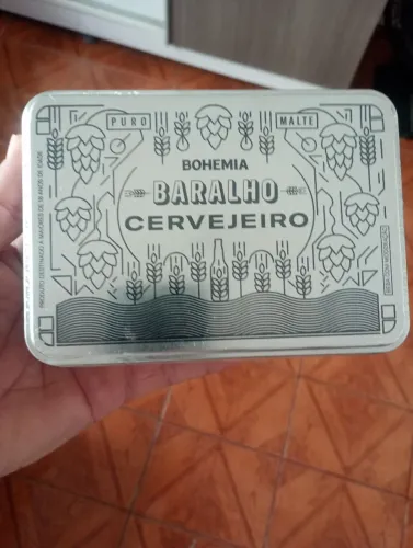 Baralho na lata Bohemia . Valor 100 reais