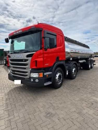 scania p310 8x2 2014 tanque
