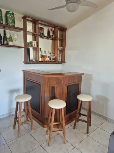 Bar 100% Madeira maciza preço desapego