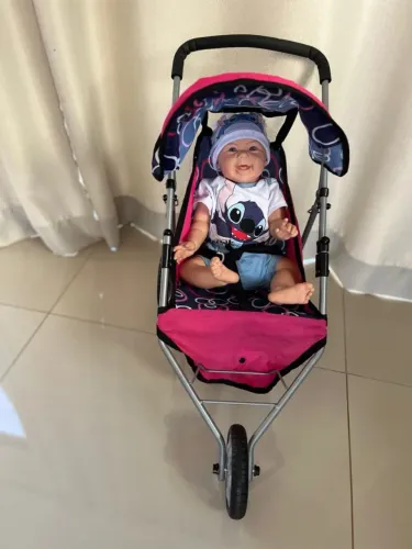 Carrinho de boneca 
