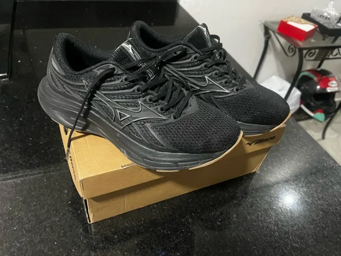 Tênis Mizuno original Seminovo 