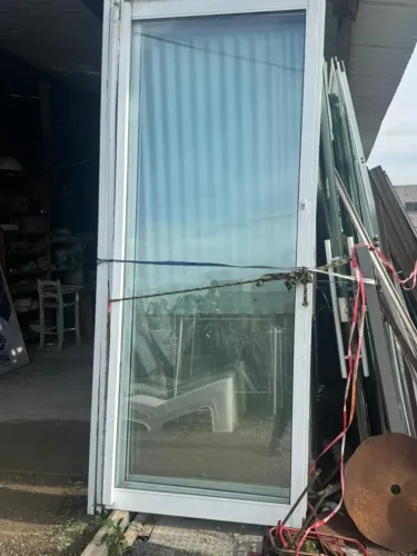 PORTA DE ALUMINIO BRANCO VIDRO ANTI RUIDO