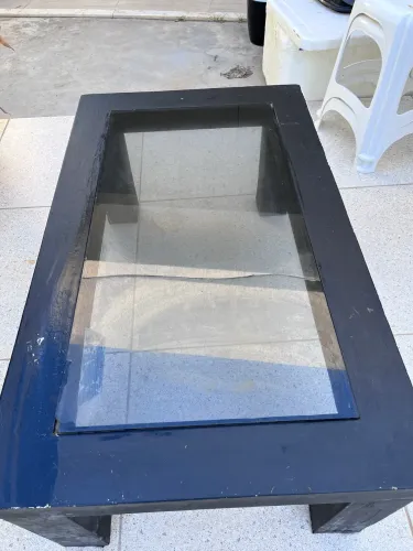 Centro de madeira 60cm x 100cm com vidro quebrado