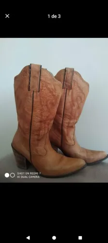 Bota de couro