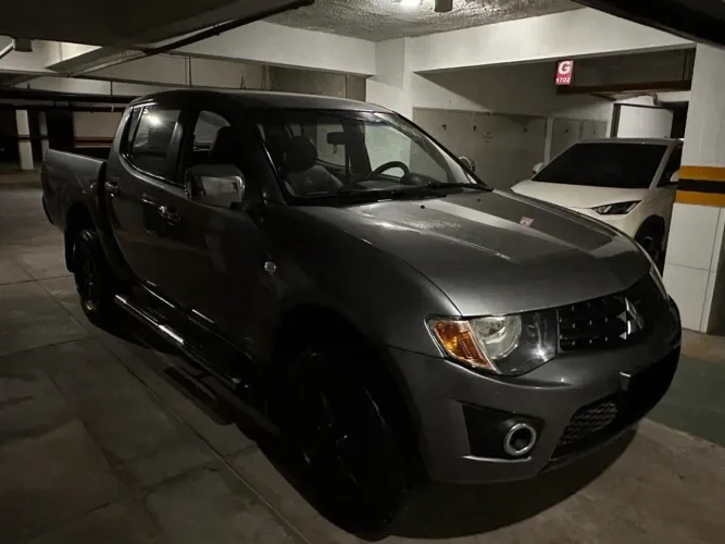 Mitsubishi L200 Triton HPE 3.2 CD TB Int.diesel MEC 2013