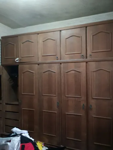 Vende-se um guarda-roupa semino