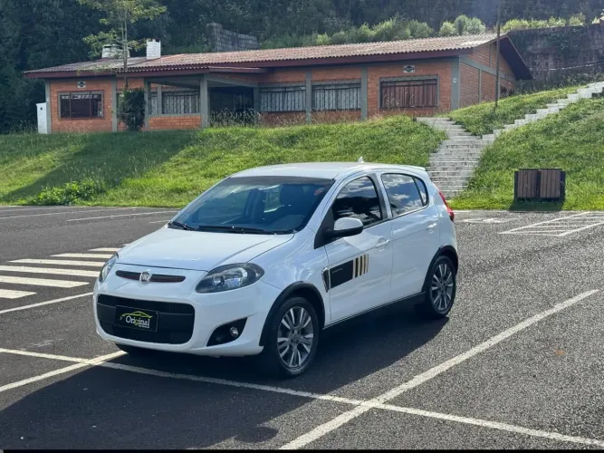 Fiat Palio Sporting 1.6 Flex 16V 5P 2022