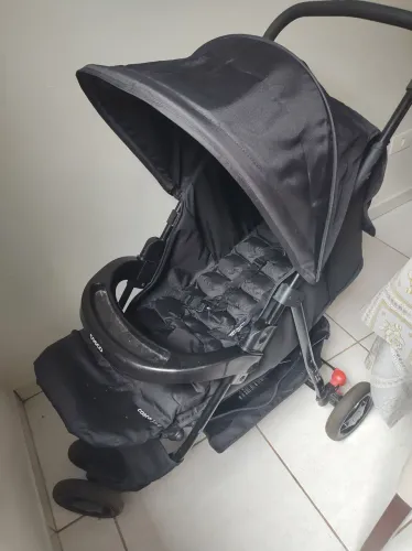 Vende-se carrinho de bebê Cosco