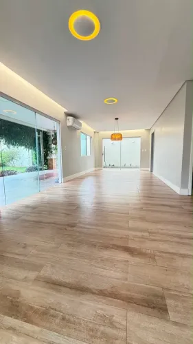 CASA PROJETADA NO OLHO DAGUA com 3 SUITES - NASCENTE