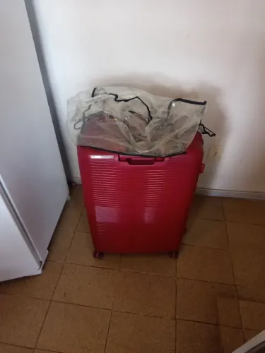 Mala Baggio com capa protetora e capa nas rodas