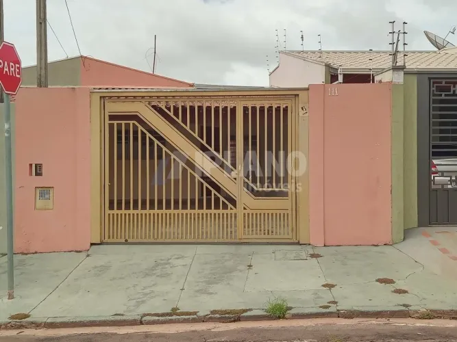 Casa Padrão à Venda no Parque Santa Marta em São Carlos