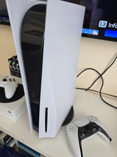 Playstation 5 impecável PS5 com leitor de disco, controle e caixa