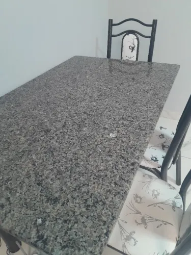 Mesa de marmore