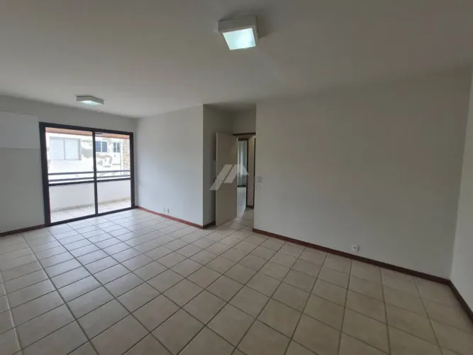 Apartamento de 3 quartos para alugar centro