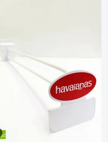 Vendo ganchos de havaianas para painel canaletado
