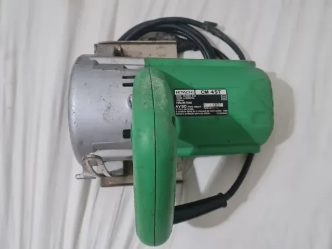 Serra Circular Hitachi 220V