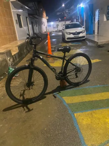 Bicicleta Aro 29 Colli Tennessee 21 Marchas Freio a Disco Câmbio Shimano Alumínio