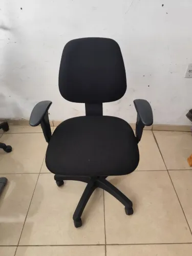 Cadeira de Escritório em tecido (Secretária)