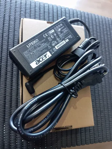 Carregador de notebook Acer