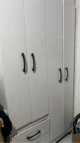 Vende-se guarda-roupa de solteiro semi novo