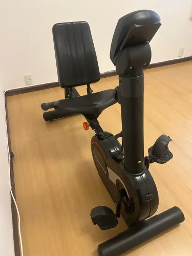 Bicicleta ergométrica sentada Movement semi nova
