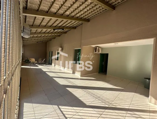 Casa espaçosa de 120 m² com quintal e área de lazer para sua família na Cidade Jardim