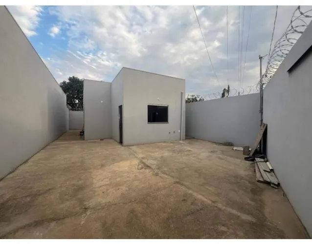 Casa Comercial em São Judas Tadeu