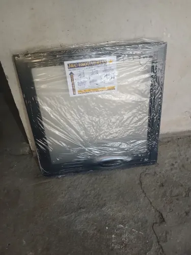 Janela banheiro alumínio preto maxin air 0,60x0,60