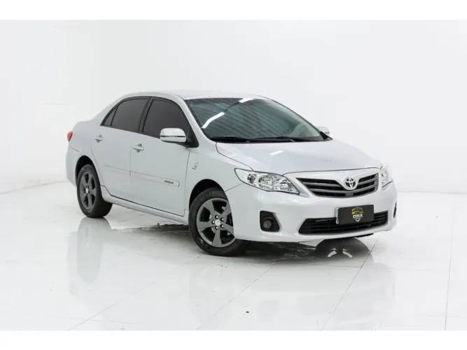 Toyota Corolla GLI 1.8 Flex 16V Mec. 2012