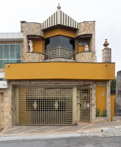 Sobrado para venda em Chácara Inglesa com 3 quartos, sendo 3 suítes, 300m²